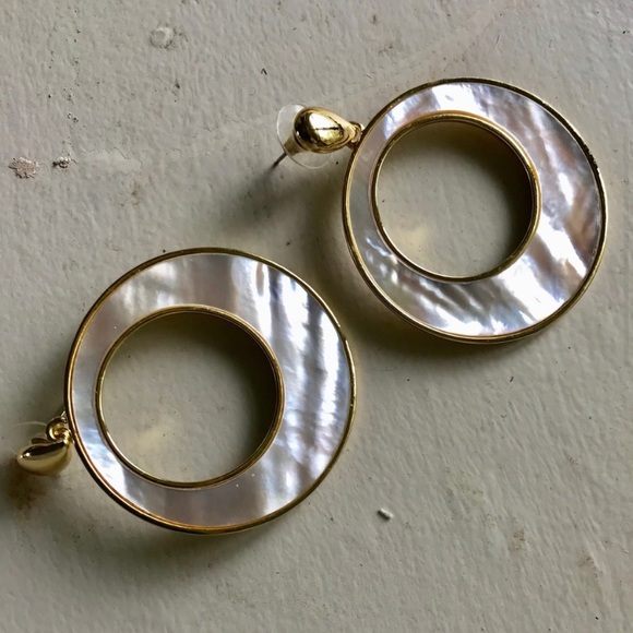 ROBERTO BY RFM MOTHER OF PEARL DROP EARRINGS FOR PIERCED EARS - Picture 2 of 5